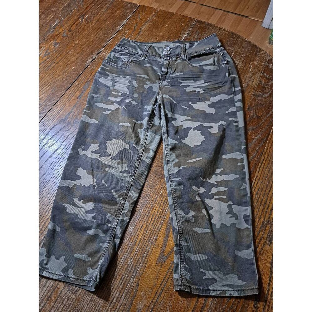 Size 8 Cato Camo Brown Tan Embellished Capri Casual Pants Pedal Pushers Skimmers